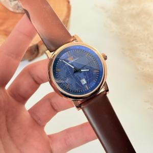 ساعات  جلد ارماني بني في كره ارديه زرقاء