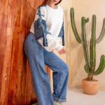 بلوزه عجينة ف جينز الوان