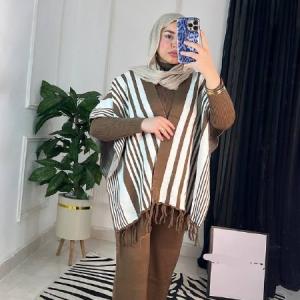 السوت 3 قطع ساده في شال بشراشيب
