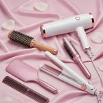 ادوات واجهزه عناية بالشعر