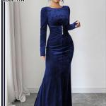 فستان قطيفه مشدود بالاسترس