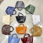 كروس ازاز LV جلد اللوان