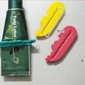 حامل معجون شكل تمساح 3 قطع ألوان متعددة KM