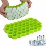 قالب ثلج بلاستيك بالغطاء 37 خانة خلية 1 قطعة ألوان متعددة