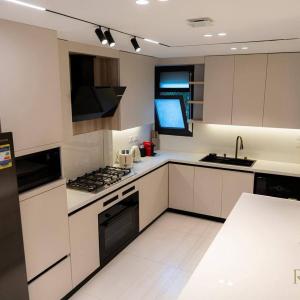 سعر متر البولي لاك