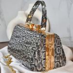 شنطة سواريه