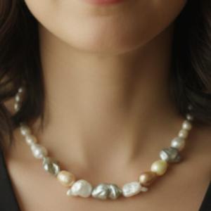 عقد لولي طبيعي