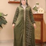 عبايه كابتشو قطيفه الوان نقش ورد صغير