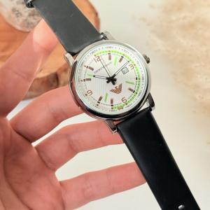 ساعات  جلد ارماني فسفوري