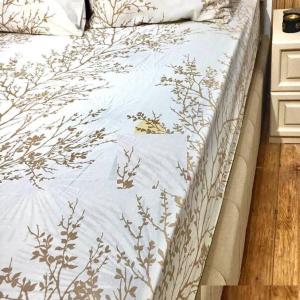 ملايه استيك 3 قطع ابيض في اغصان