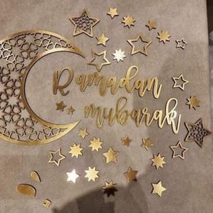 ديكور خشب حائط 2 متر رمضان مبارك