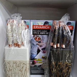 طقم سكاكين بالحامل نقش 7 قطع