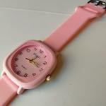 ساعة يد روز فاتح بتحديد