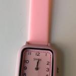 ساعة نسائية روز مستطيلة