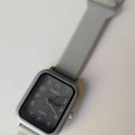 ساعة يد  رمادي مستطيلة بحزام سيليكون