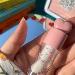 ليب جلوس فراشات شفاف