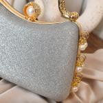 شنطة سواريه